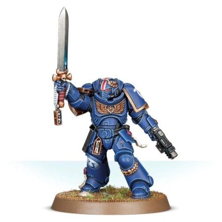 Primaris Lieutenant con espada de energía 48-84