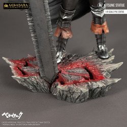 GUTS VERSION 2 ESTATUA 30 CM BERSERK 1/8 SCALE