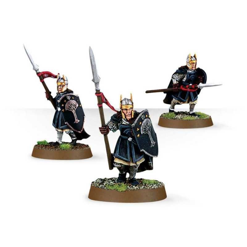 Warriors of Númenor con lanzas